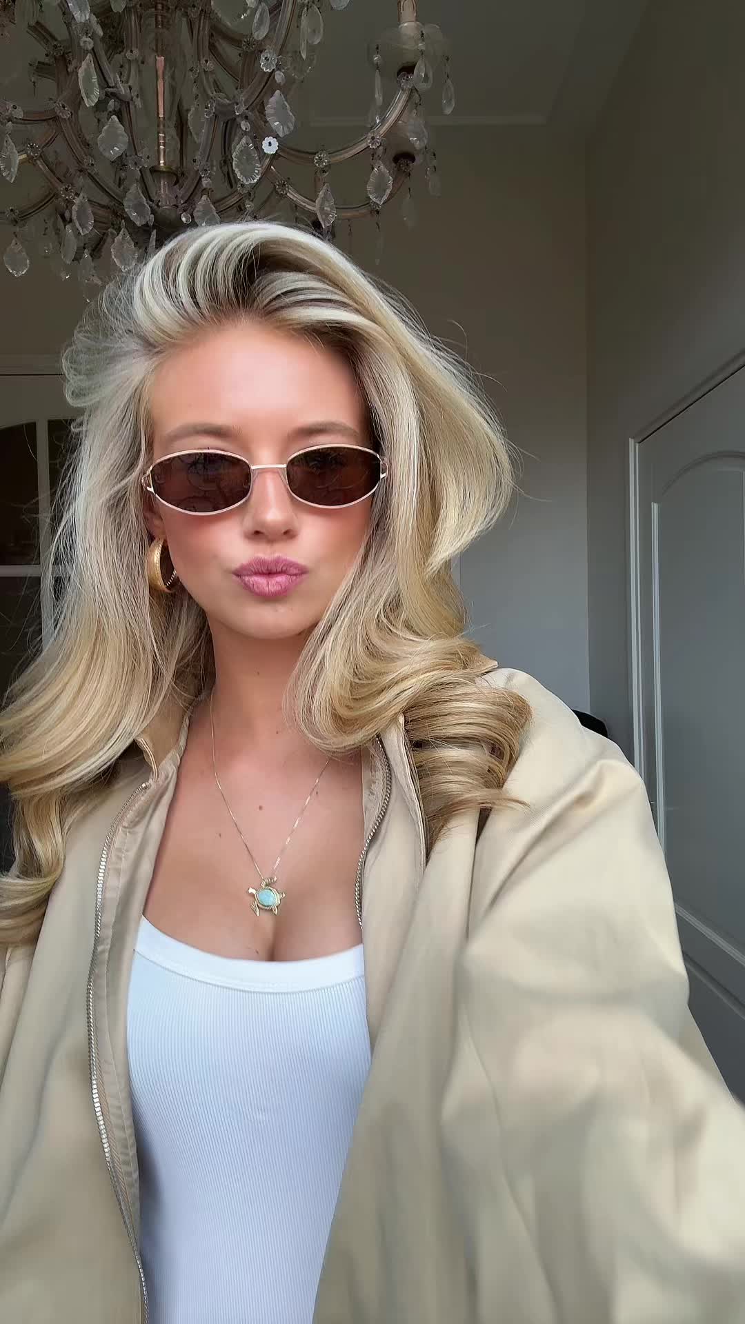 @𝑅.