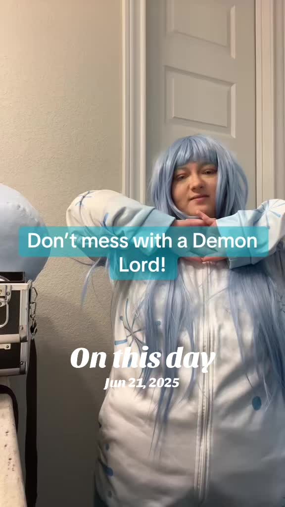 @Little_Red_Cosplay