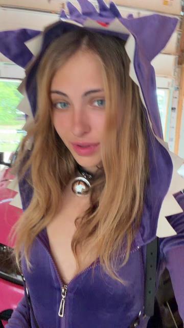 @lolajean