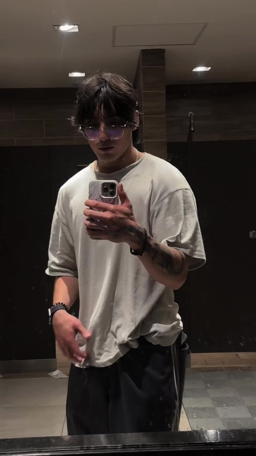 @W:))