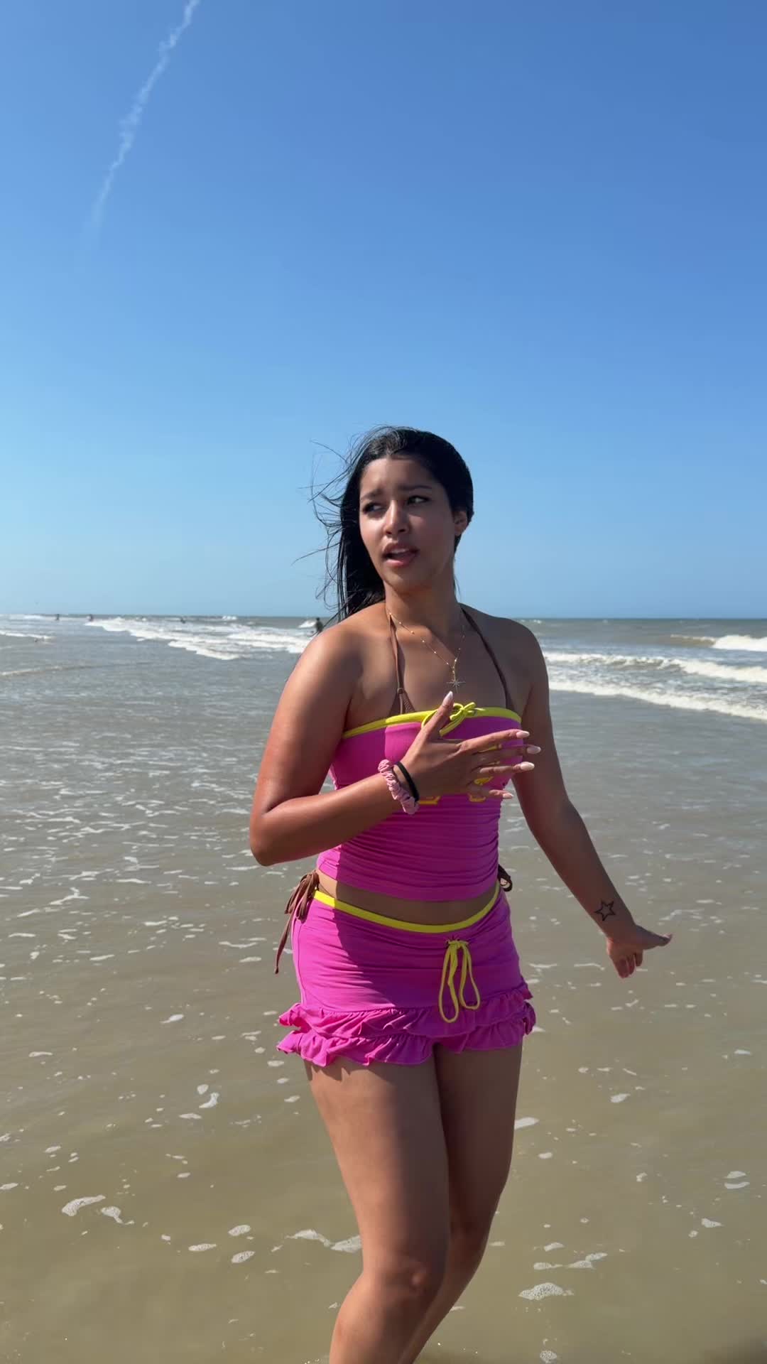 @Niya Santia