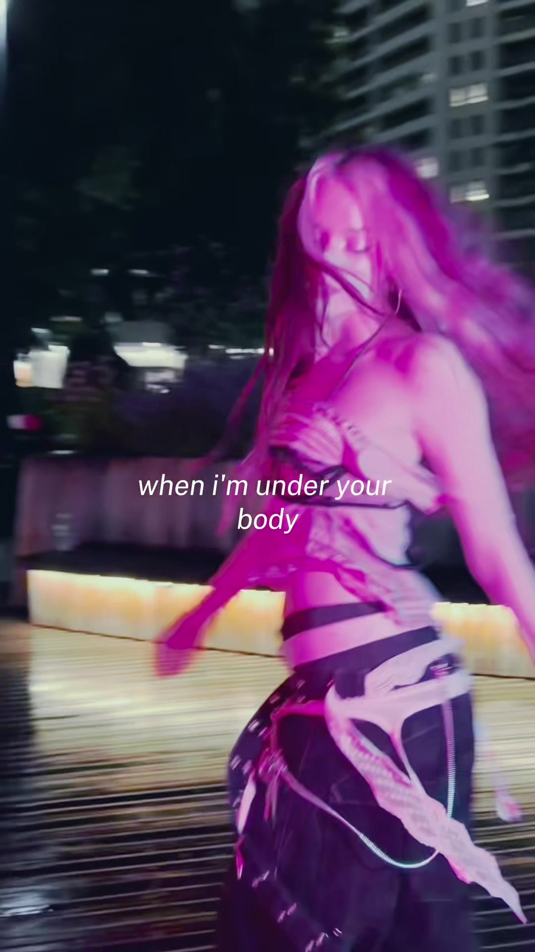 @VANÈS