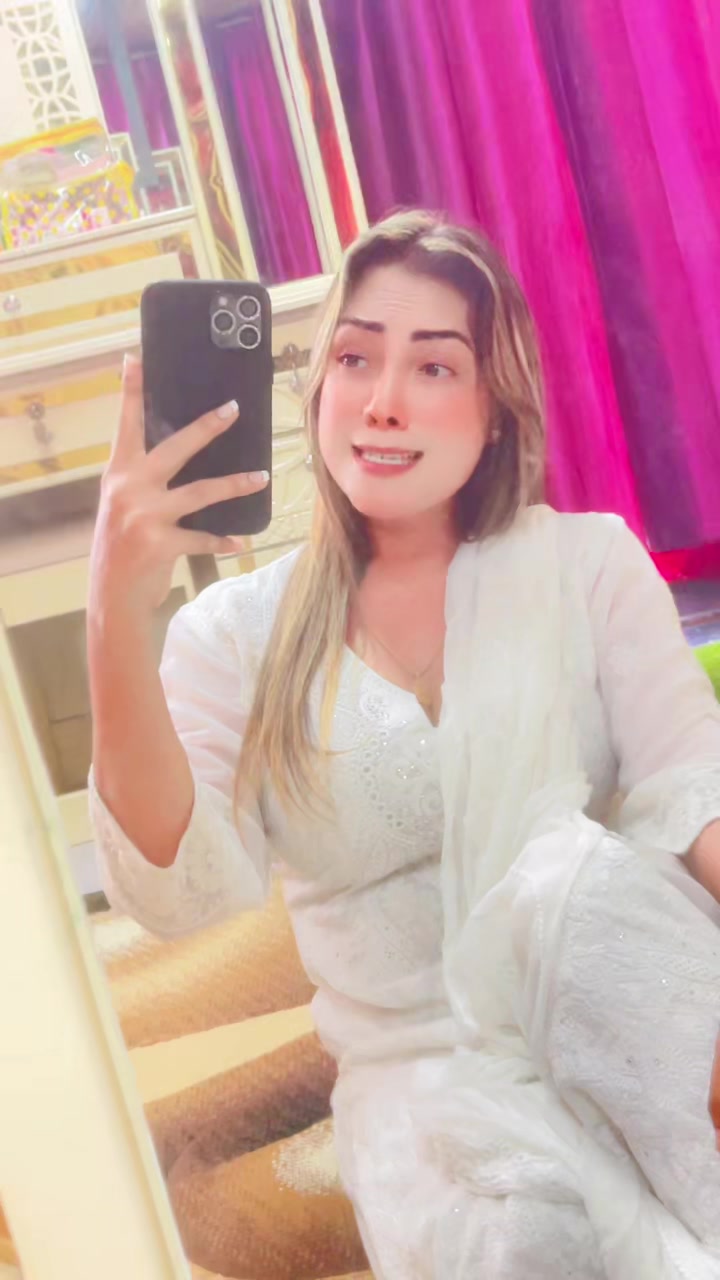 @👸🎀  𝒫𝓇𝒾𝓎𝒶  🎀   👸