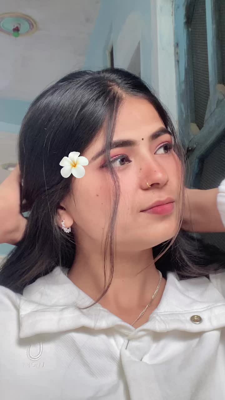 @Nisha bohara 👑