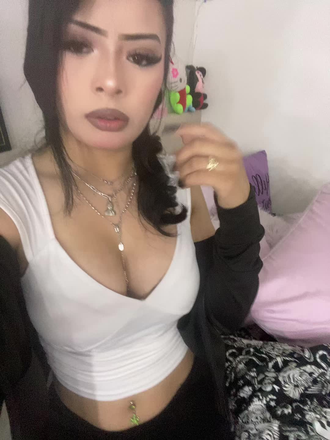 @Anaiii
