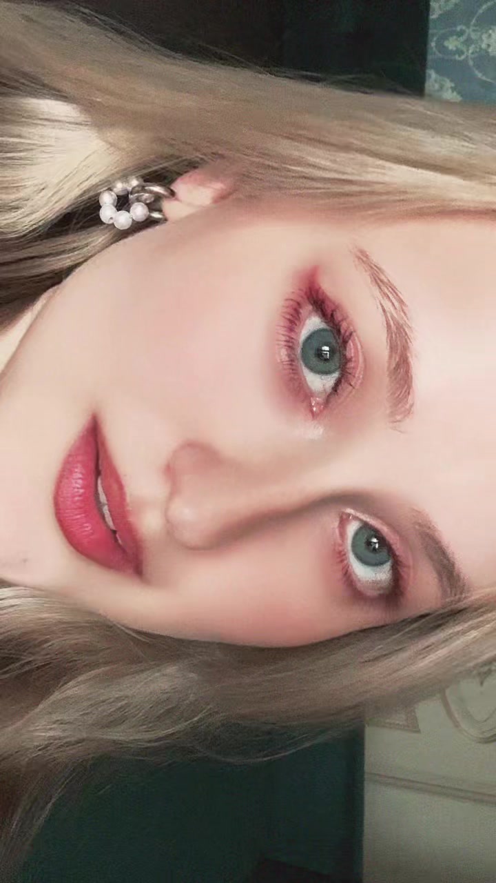 @Anastasia💜