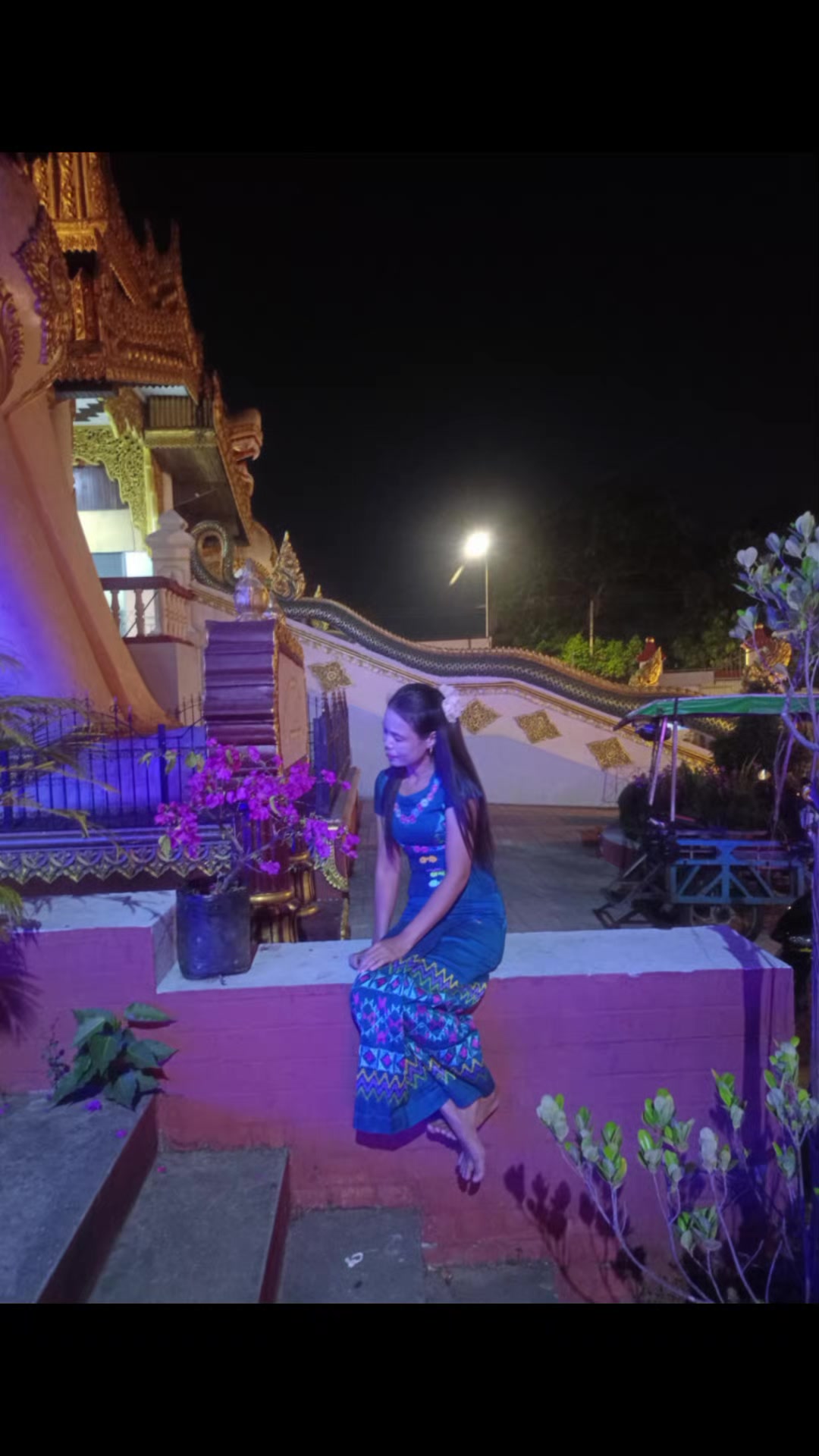@Moe Thu Zar