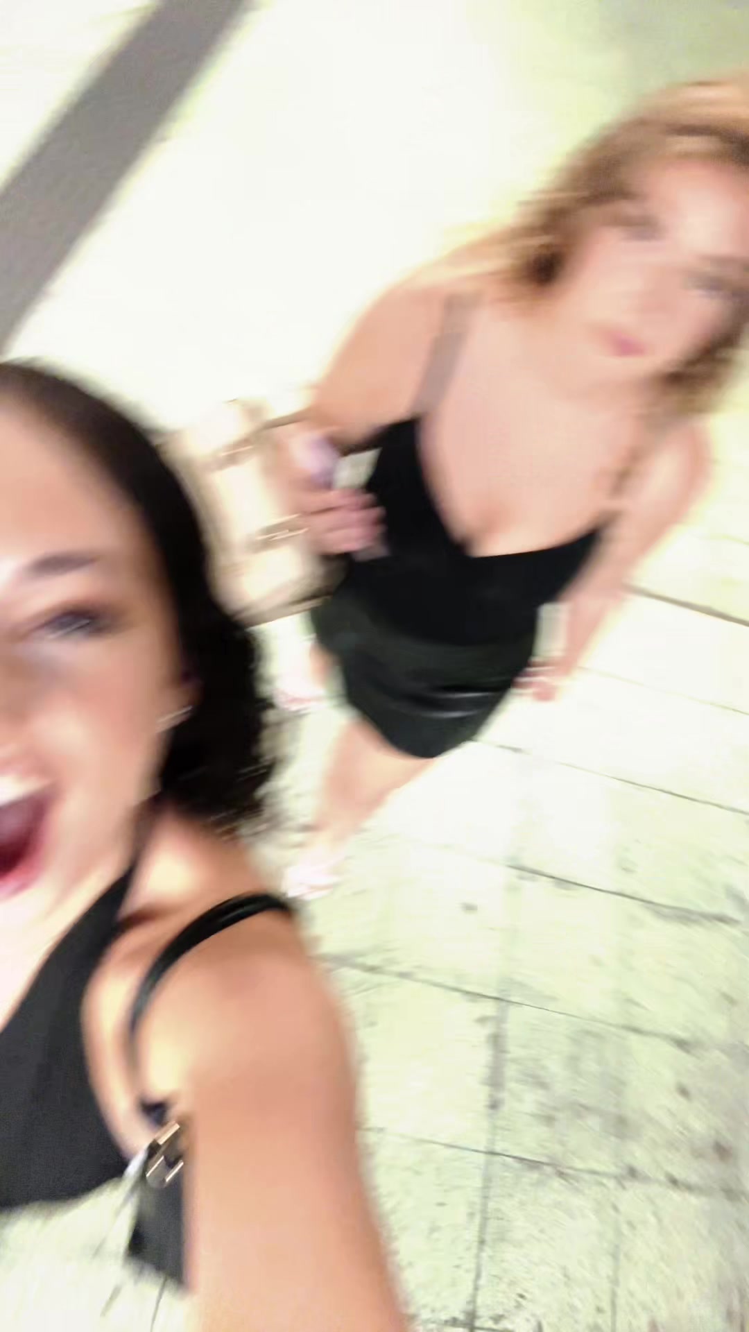 @D I N A