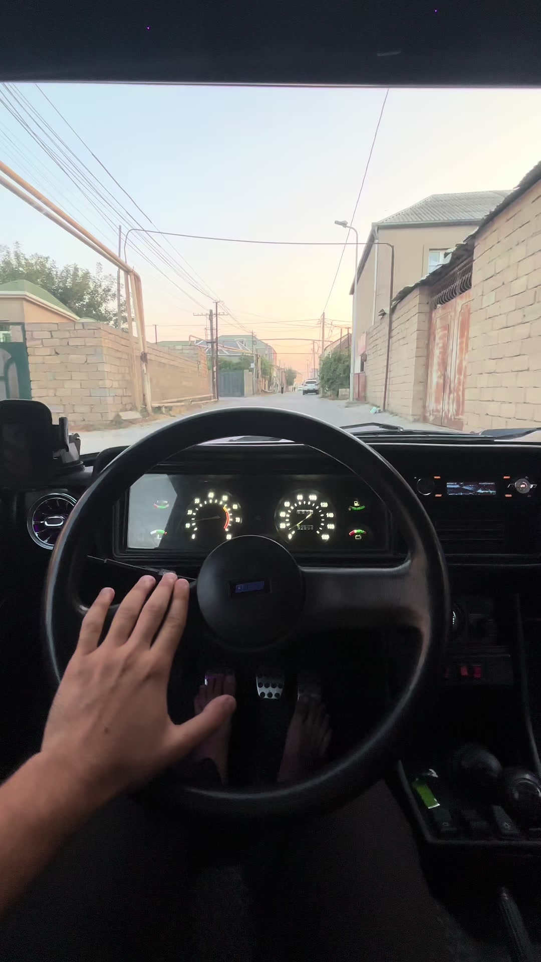 @10na408