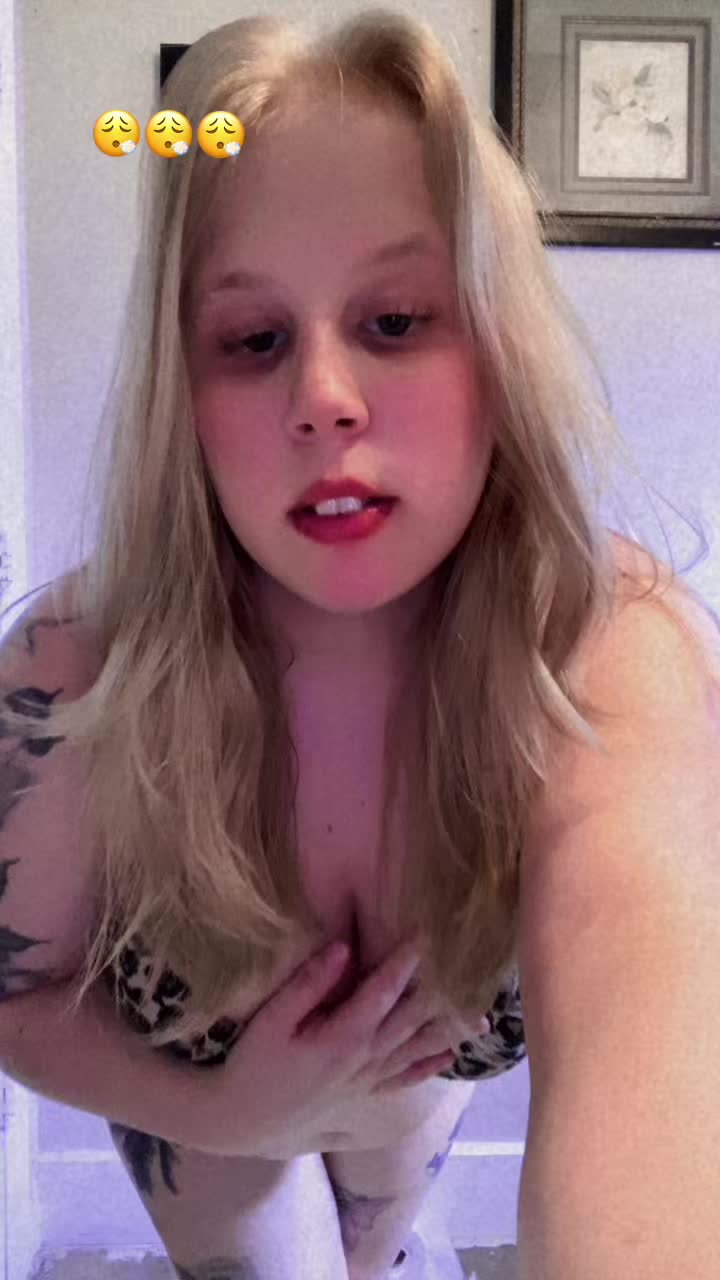 @BunnyyXoo🤍💋🐇