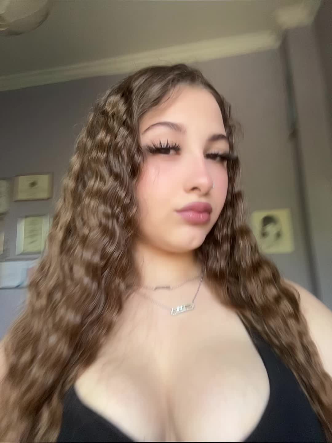 @𝓥𝓪𝓼