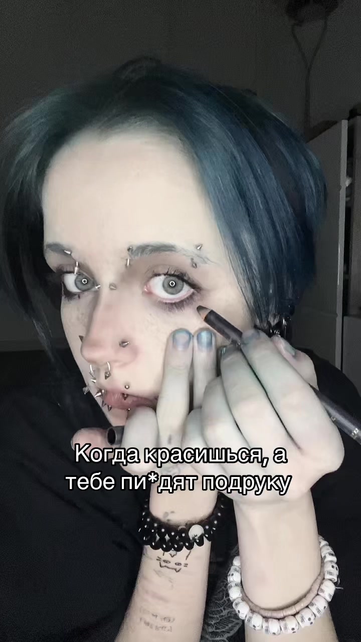 @𝕊𝕙𝕖𝕝𝕝𝕪 𝕚𝕟 𝕓𝕝𝕒𝕔𝕜