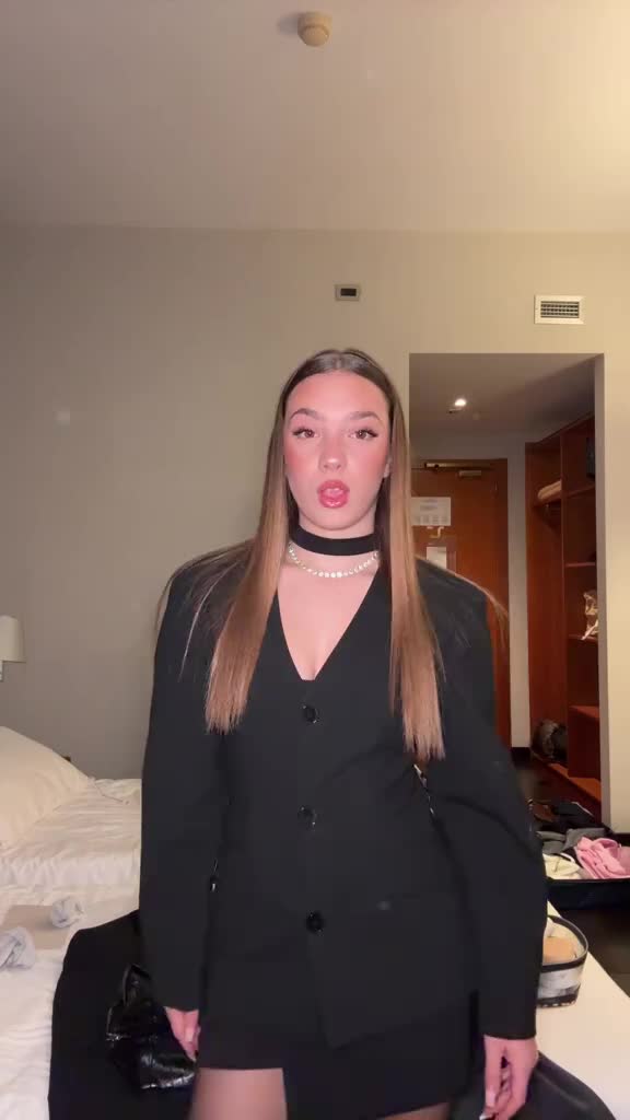 @𝐀𝐥𝐢𝐜𝐞𝐞🌺