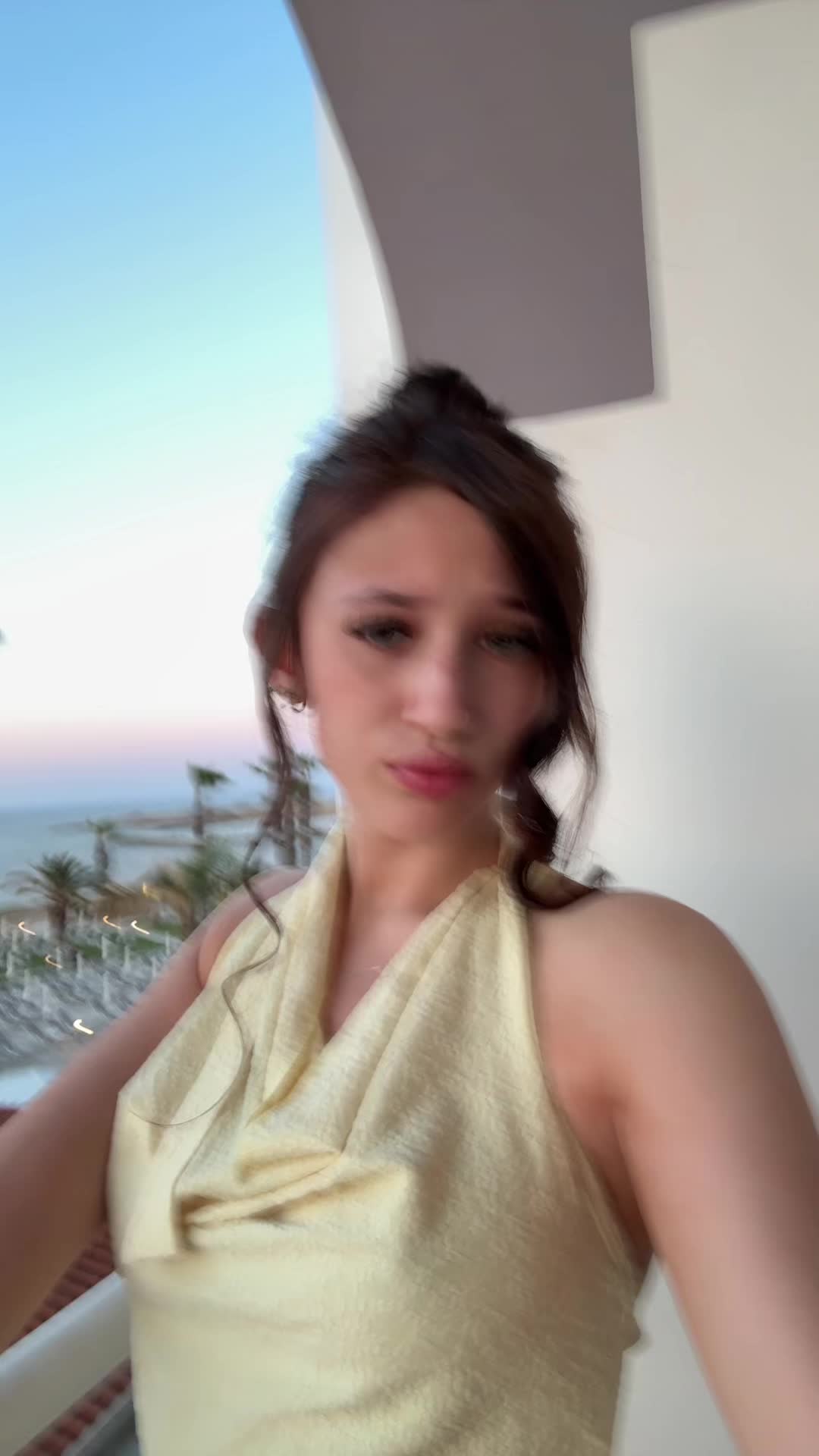 @hhollymcmillann