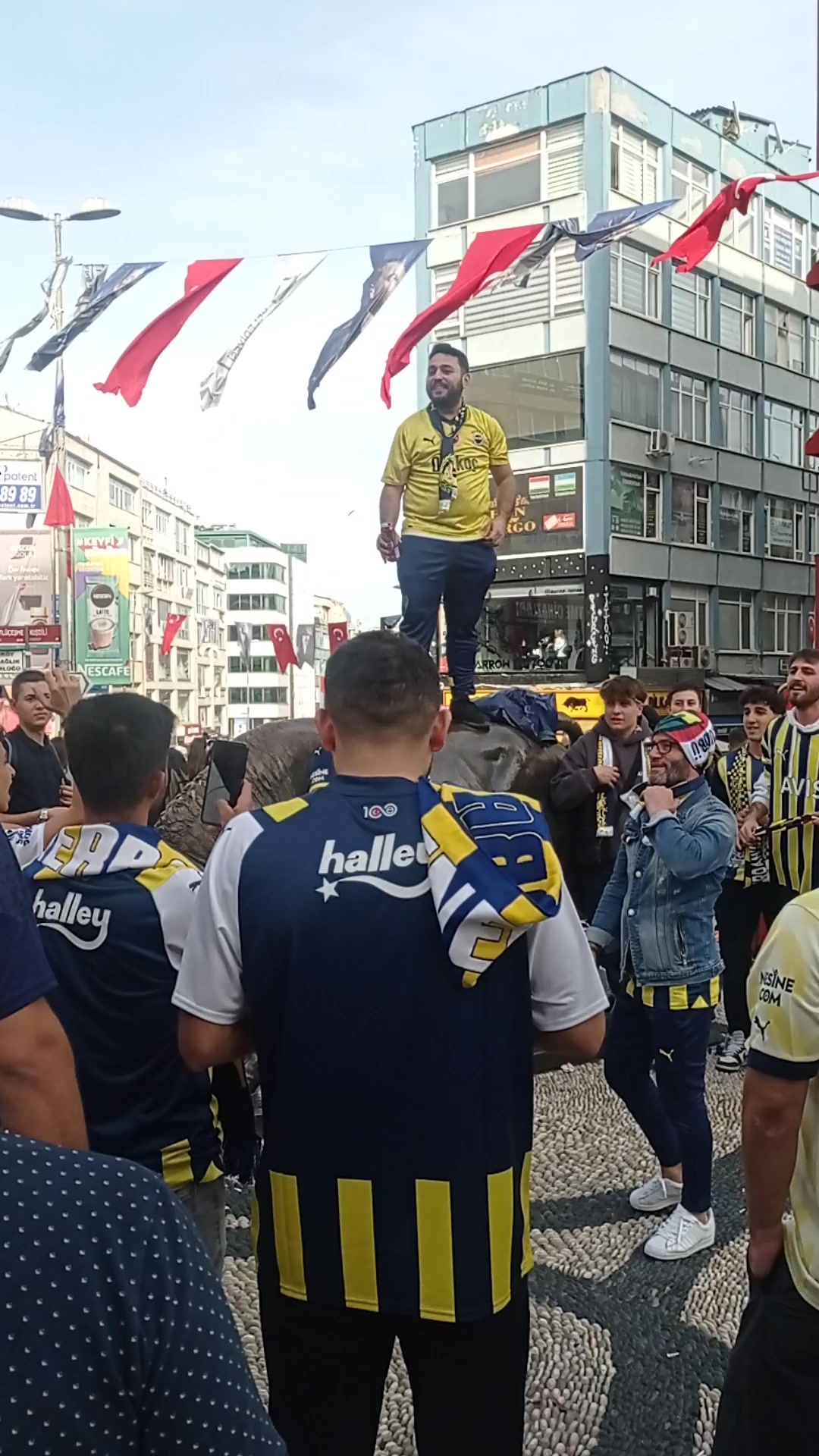 @Fahri Koşaran