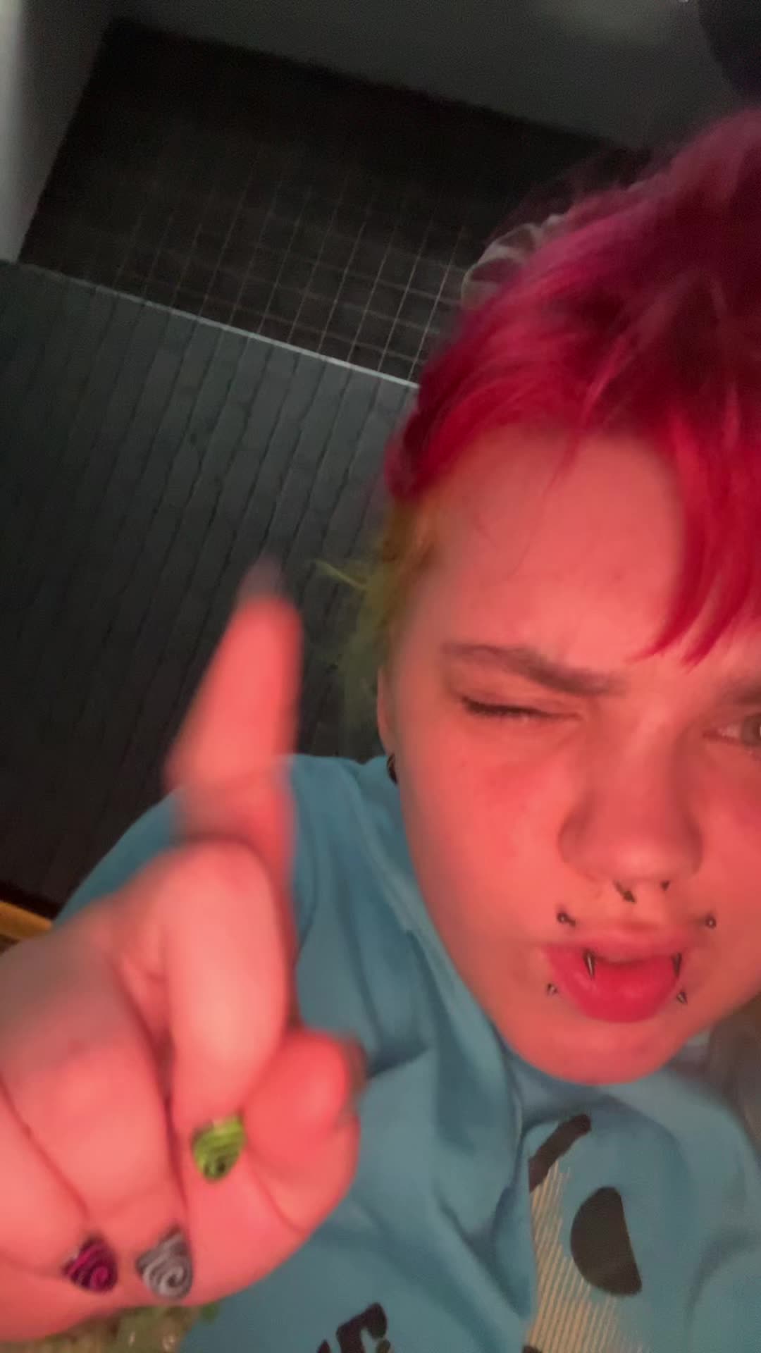 @🦷