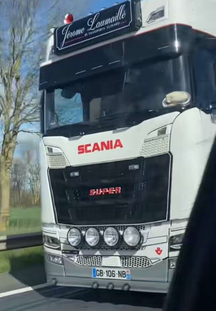 @LEOPNSX_TRUCKSPOTING🇫🇷🚨