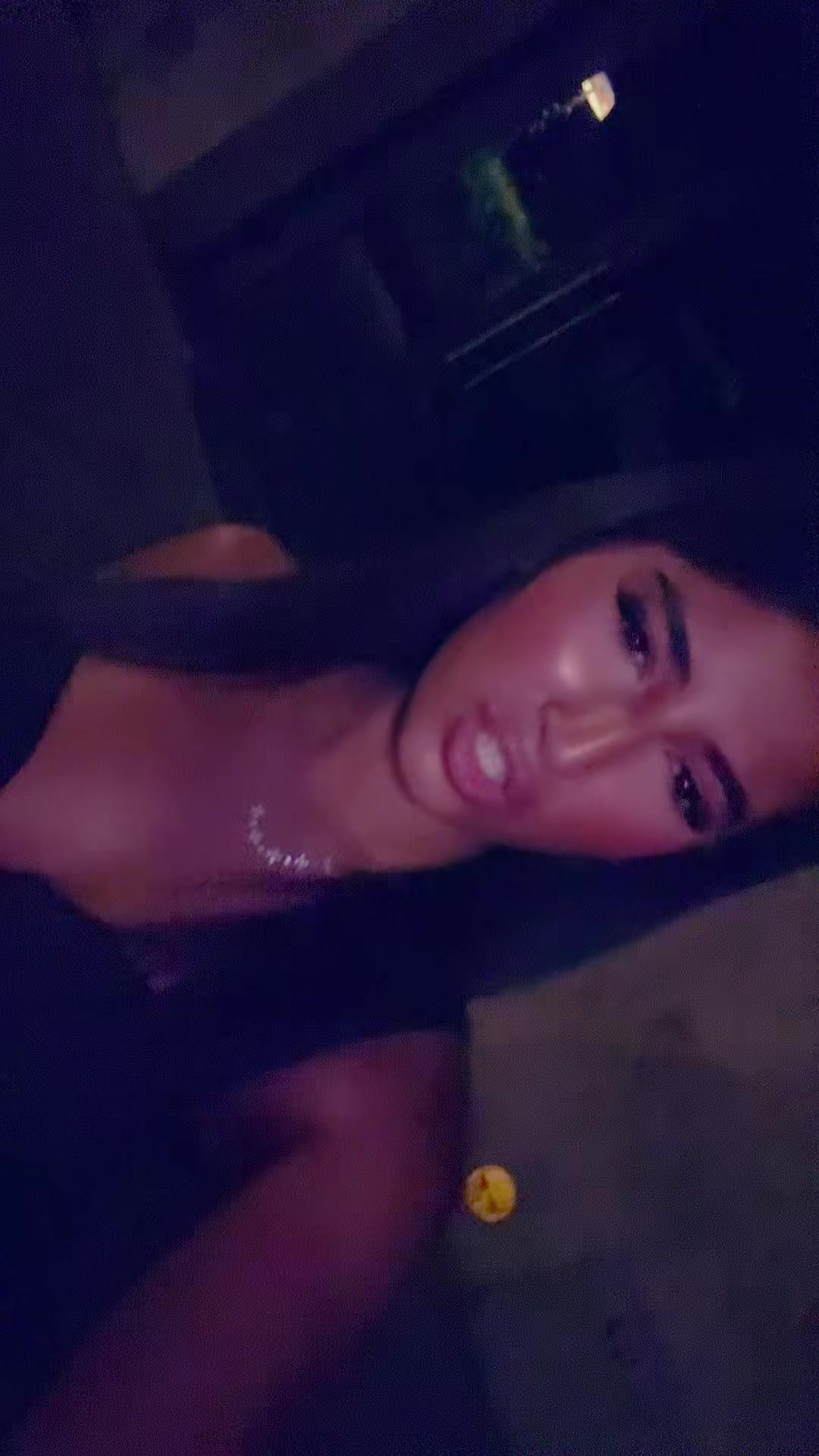 @🖕🏼🌍