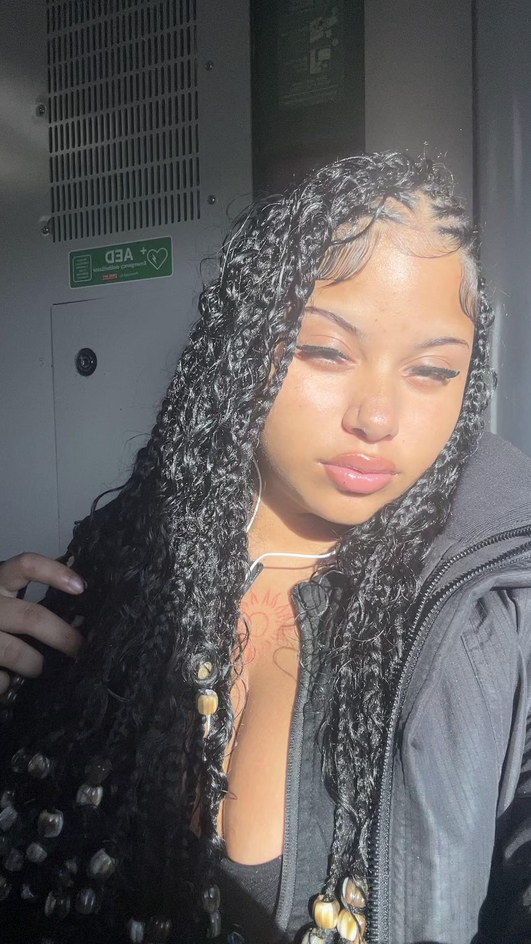 @iamthetoseina