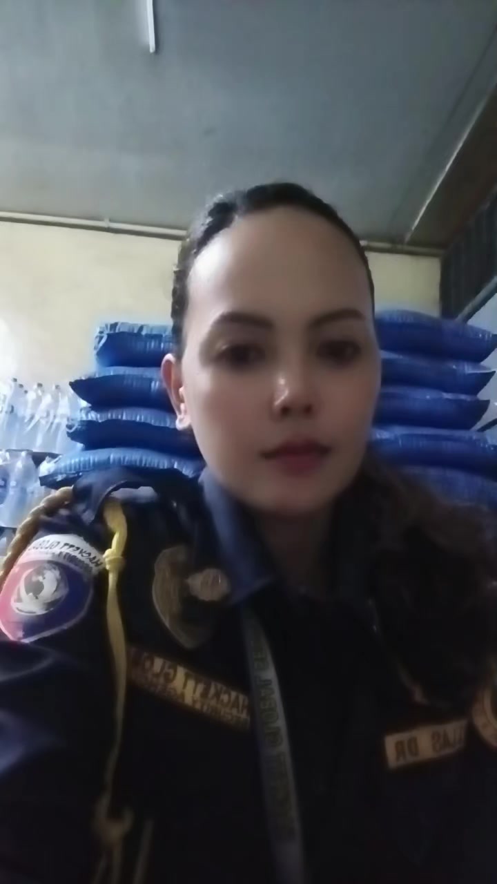 @#strongladyguard👩✈️👱♀️