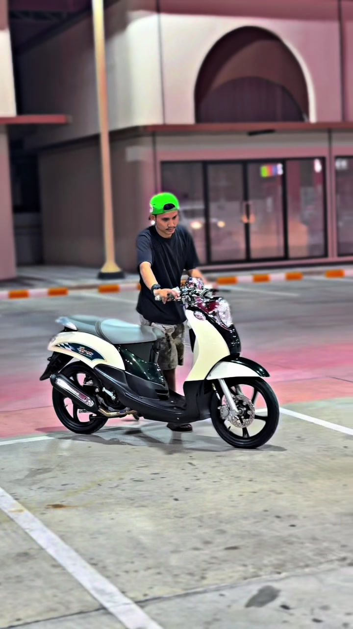 @Chaiyot Phumphuang