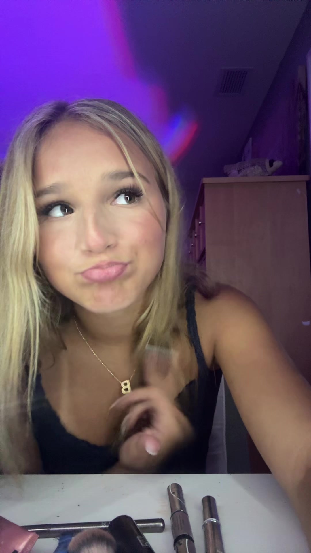 @✨
