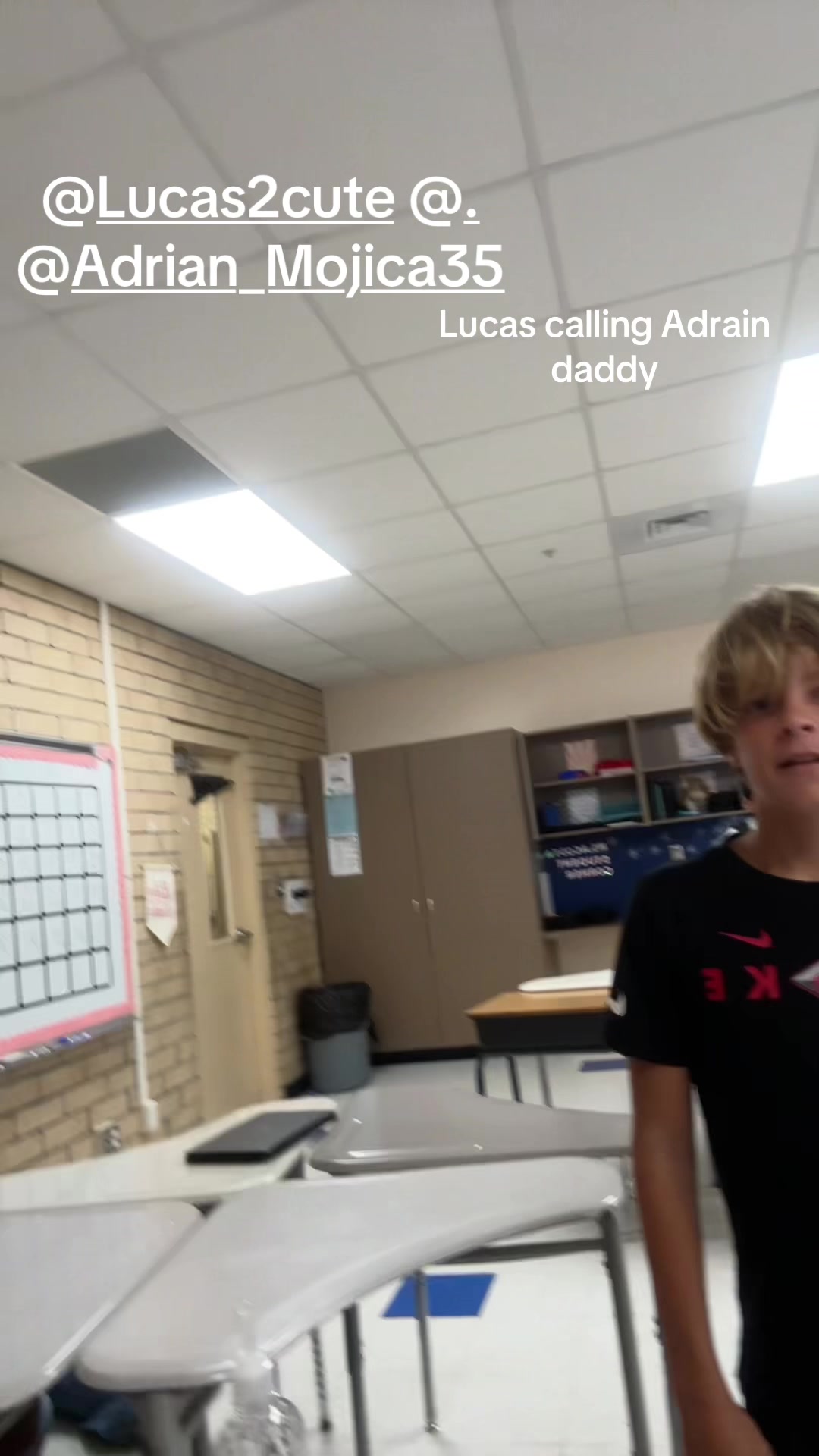 @𝘔𝘢𝘤𝘬𝘦𝘯𝘻