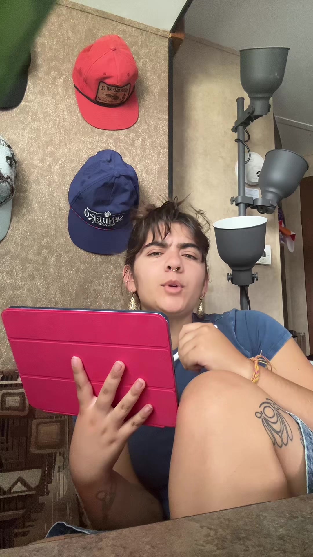 @indi_nobro