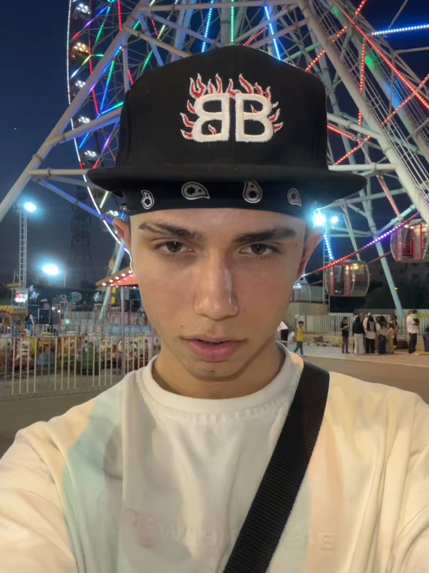 @𝘁𝗵𝗲𝗺𝗮𝗵𝗱𝗶