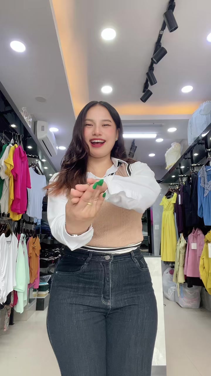 @🌈𝑳 𝑨 𝑿 𝑼💫