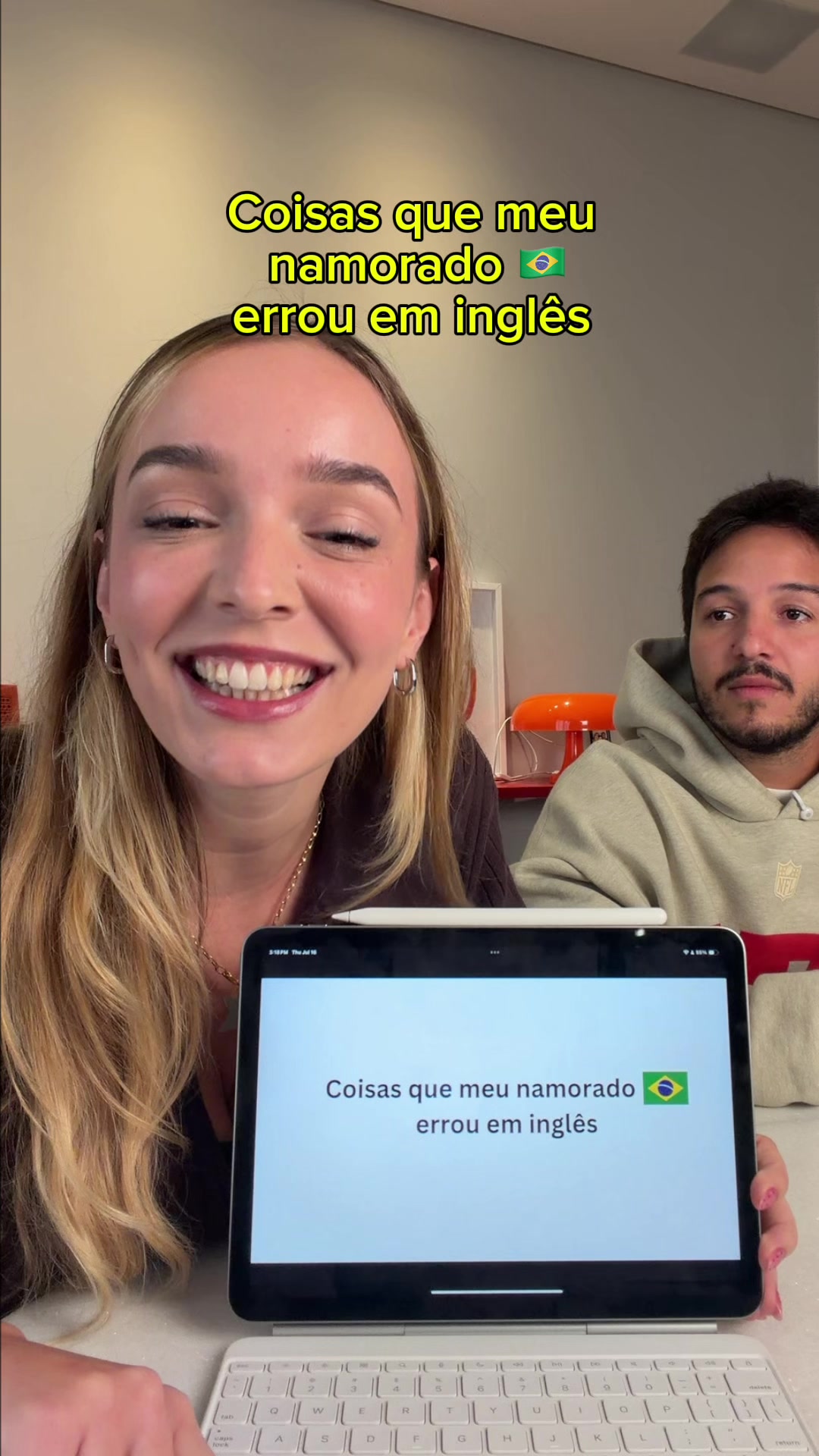 @Bri F - Meiobrasileira