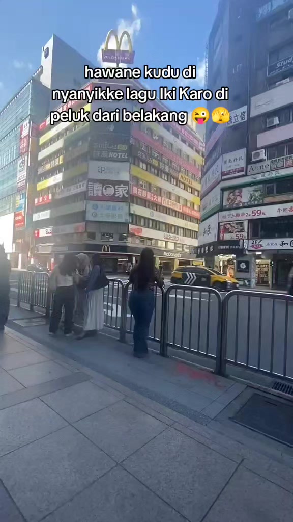 @AniBohay4