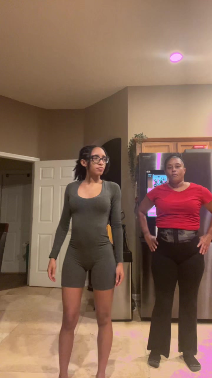@Ickynikki