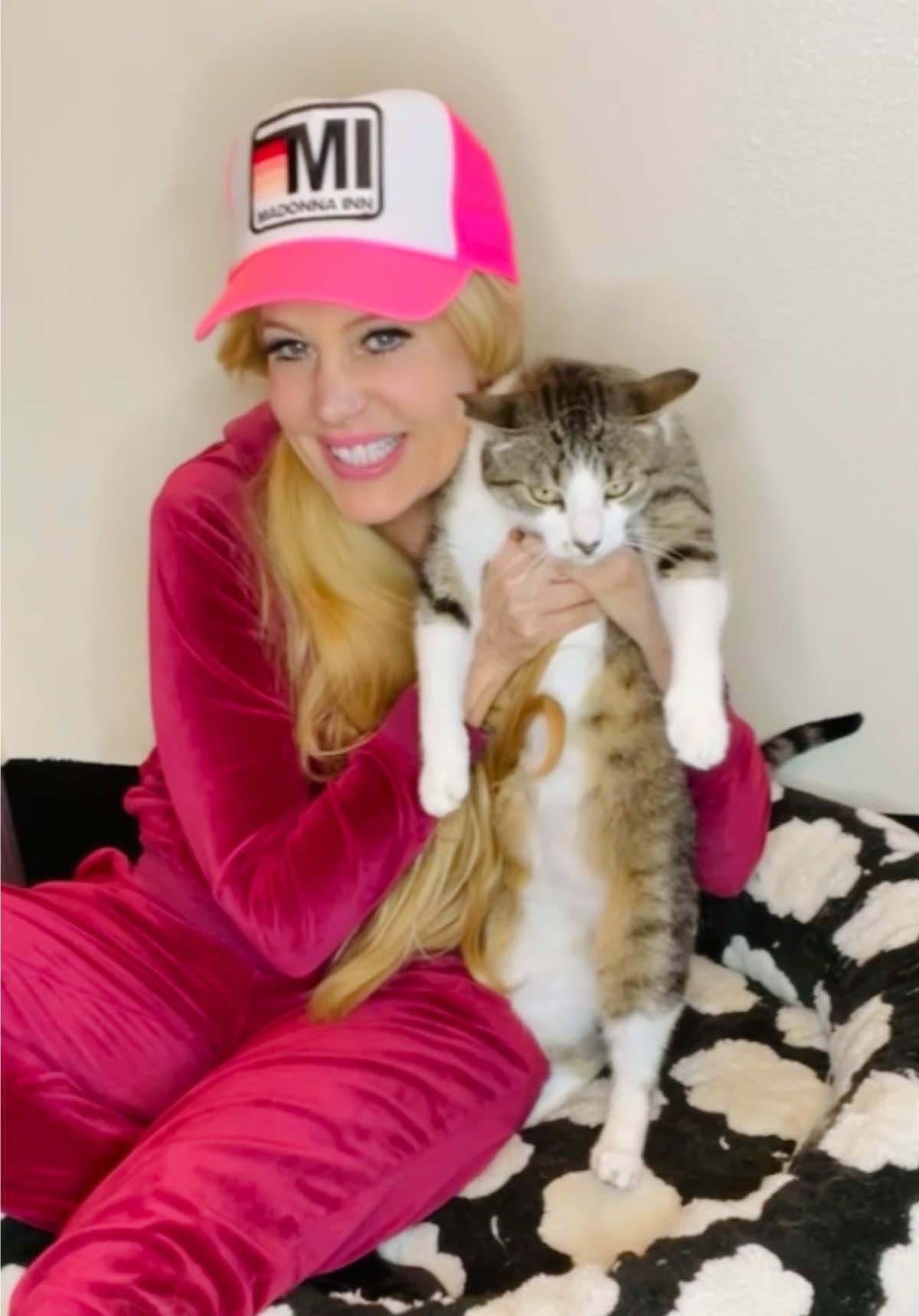 @Holly Meowy