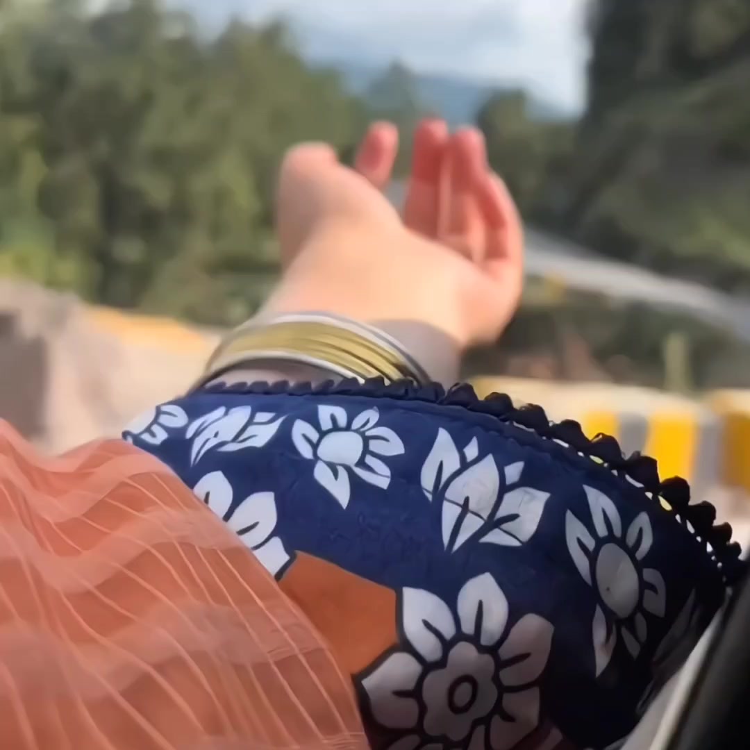 @𝐒𝐚𝐝 𝐇𝐞𝐚𝐫𝐭