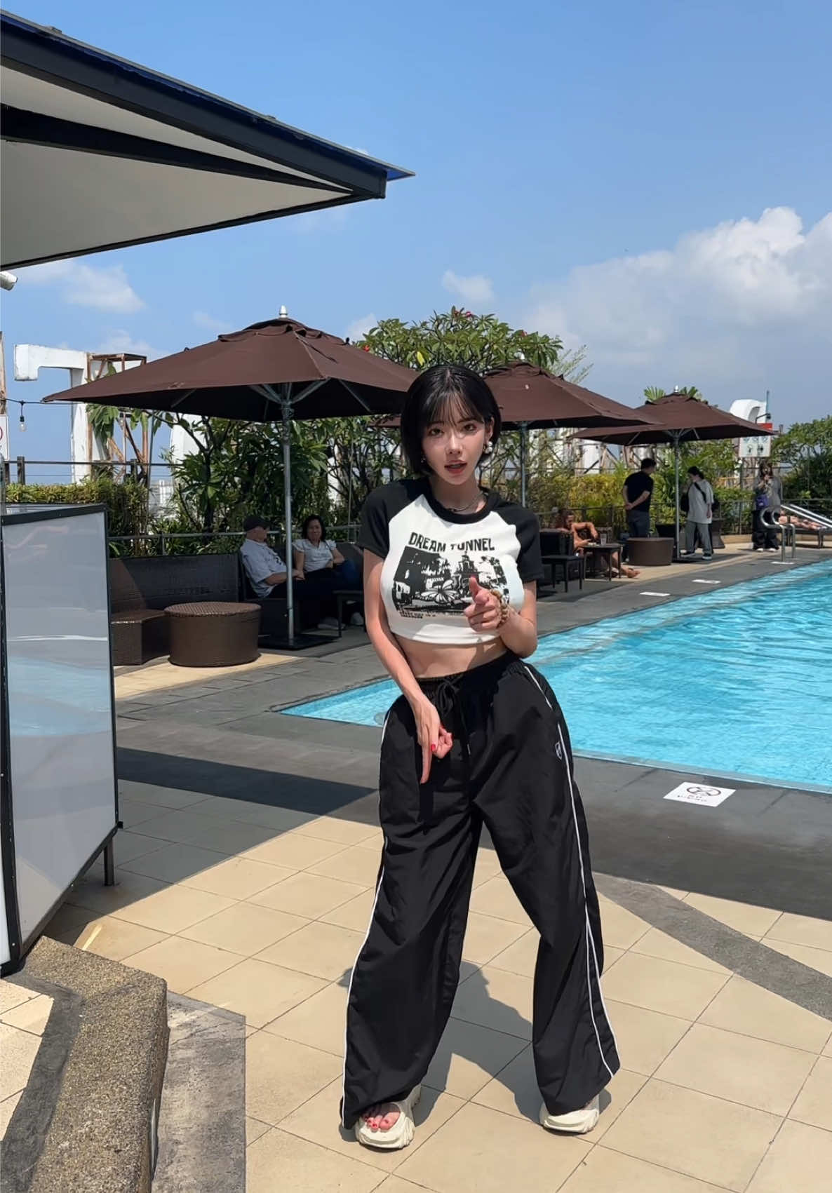 @深田えいみ