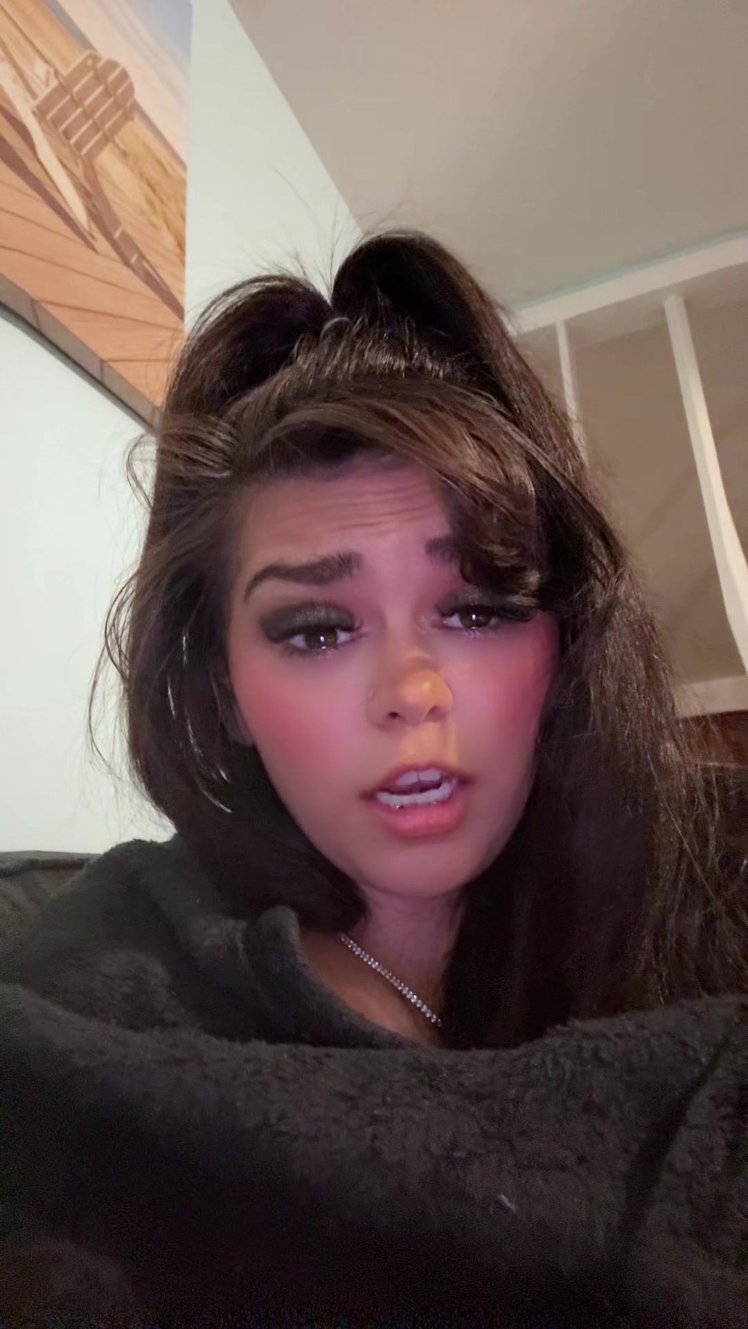 @Desi💫
