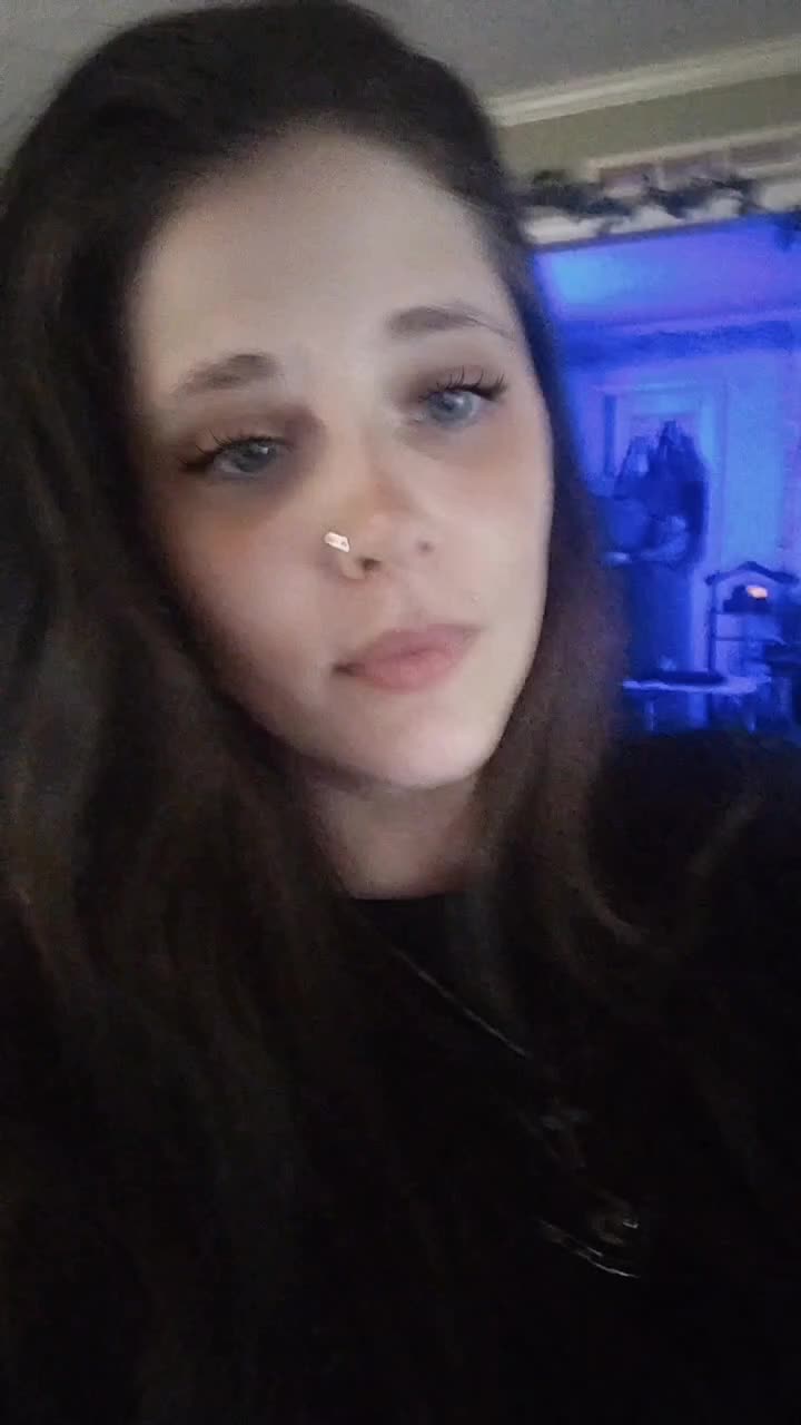 @AshWms💋