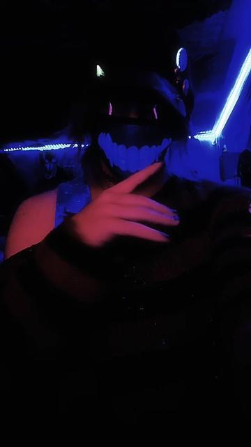 @☆ E҉C҉H҉O҉ ⛧ 🇨🇦
