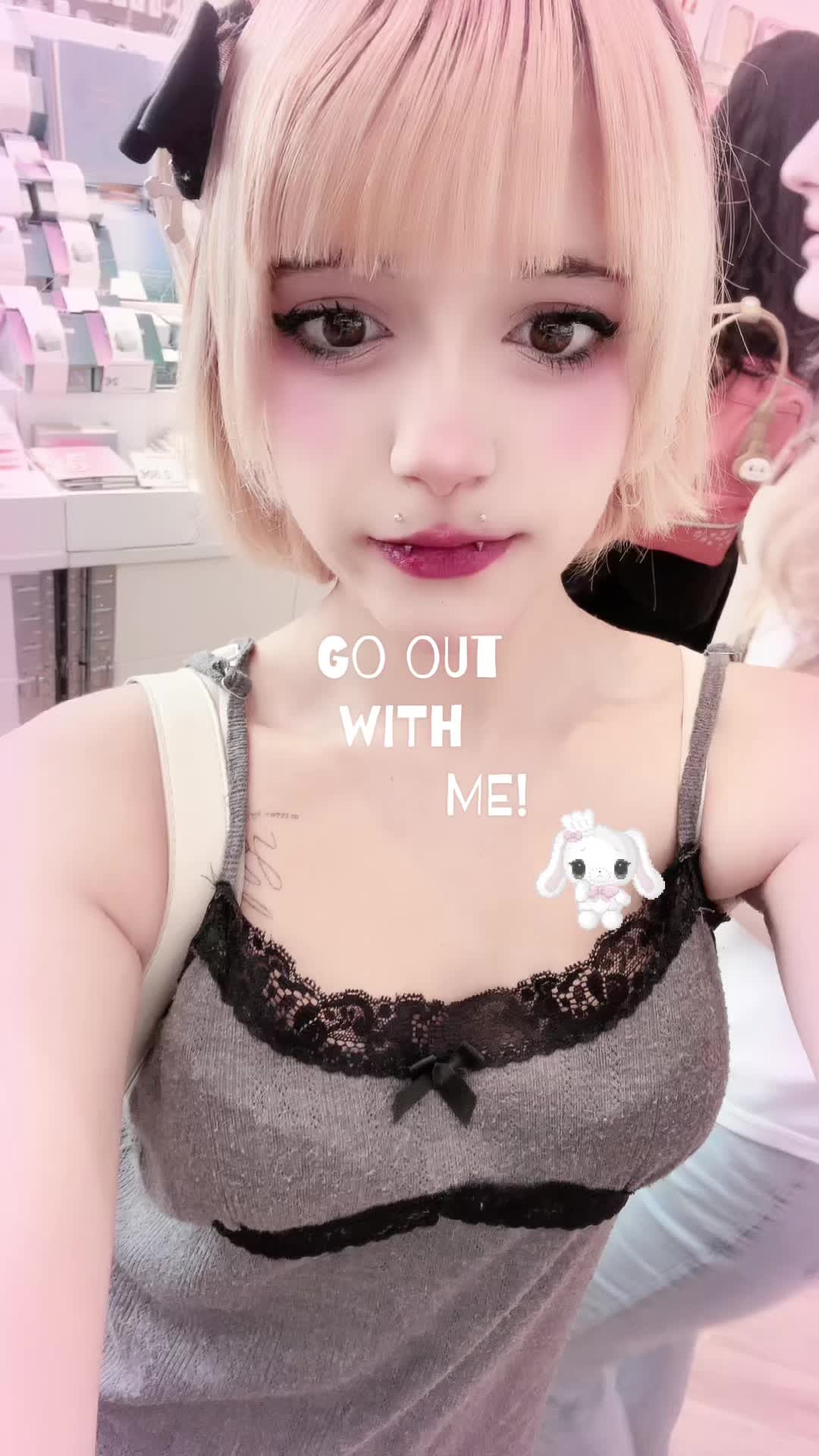 @ᑕᕼᗩᖇᖇ ✩°