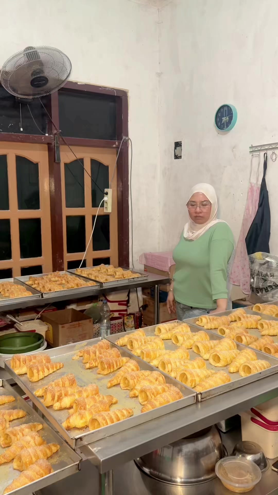 @jajan mbak sari