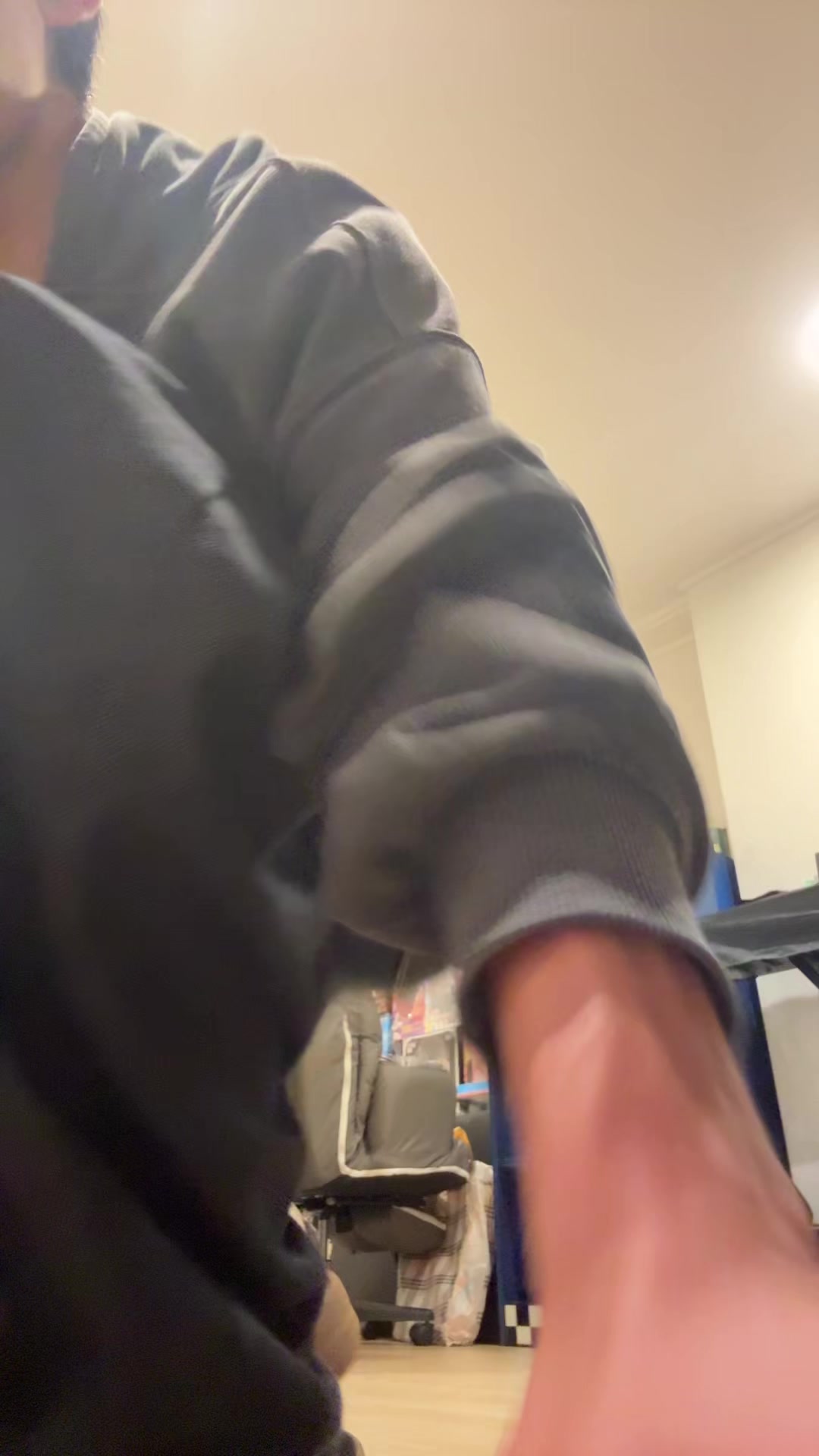 @derekh