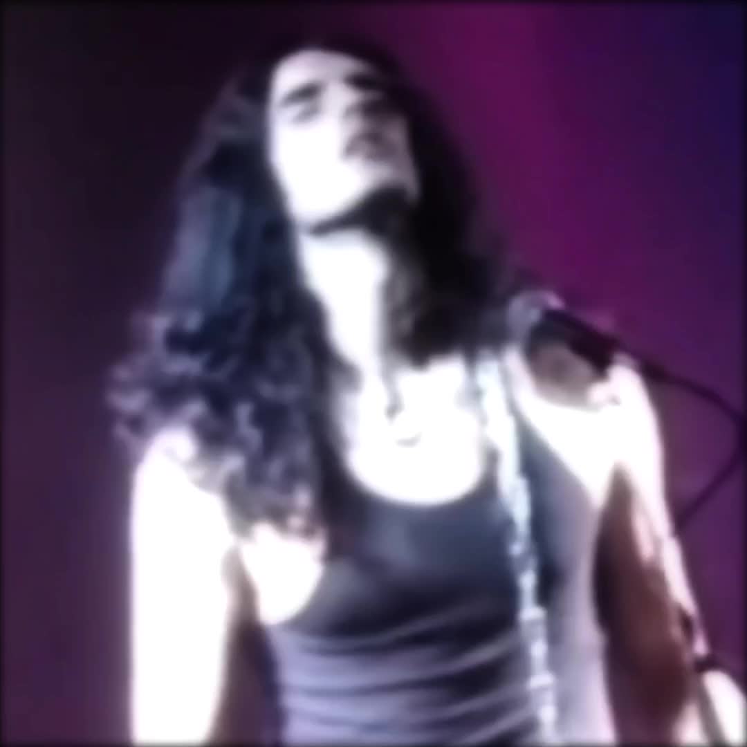 @⊝