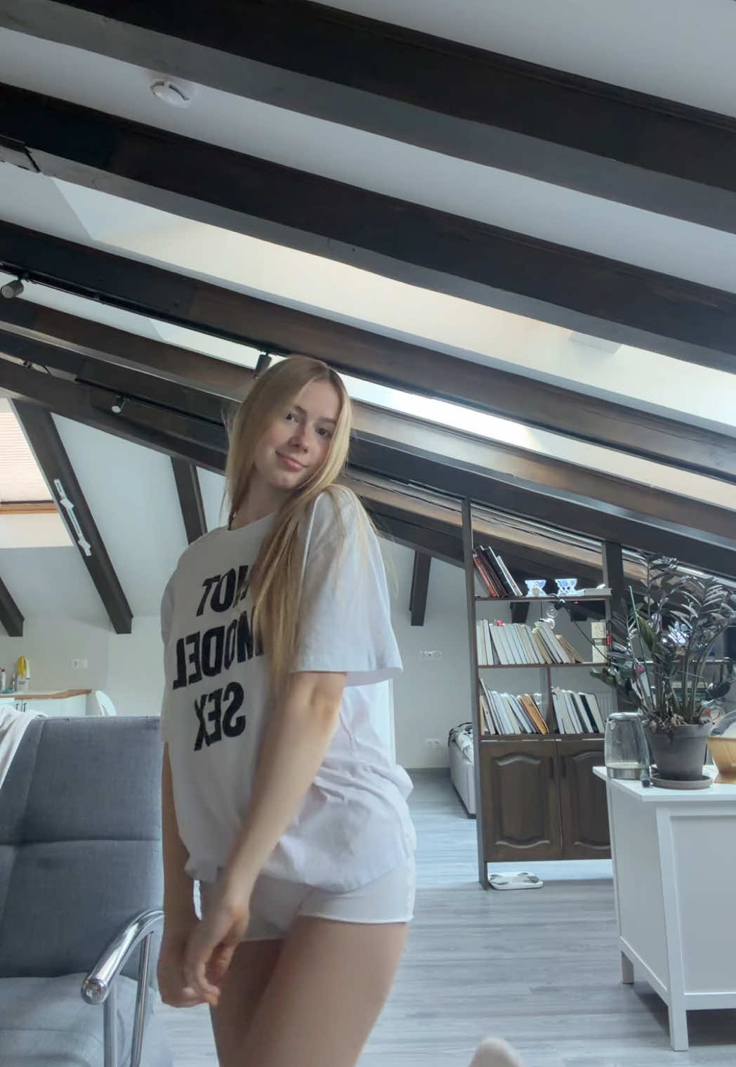 @isabrinaahhh