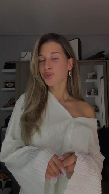@𝐗𝐡𝐞𝐧𝐚🍇🦅