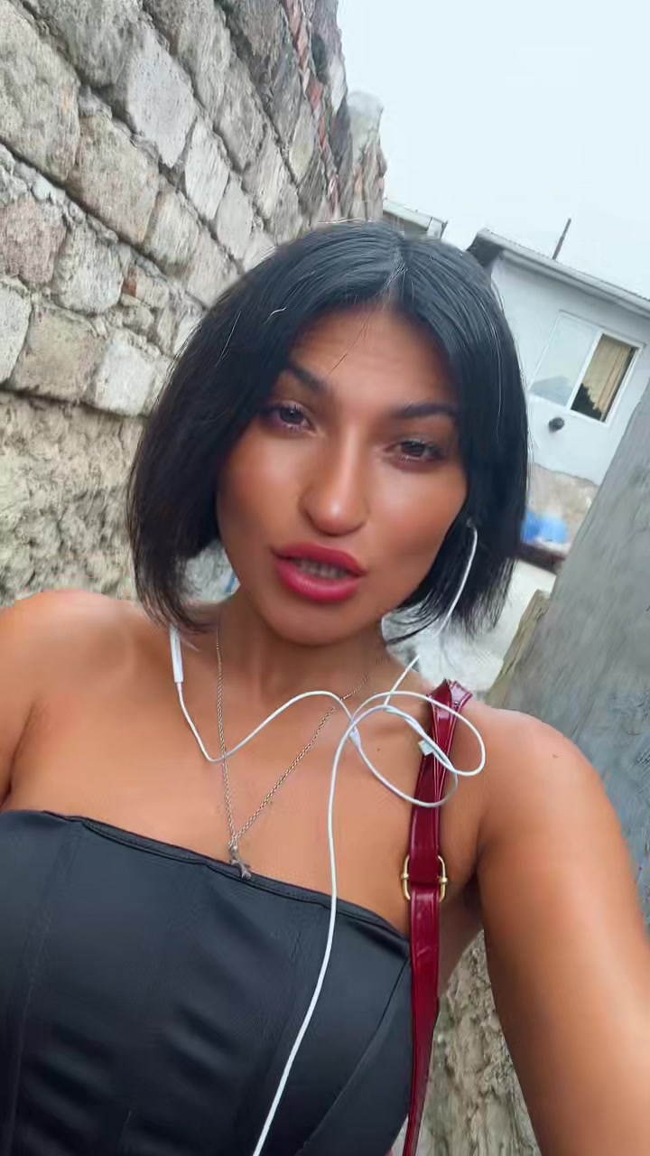 @Sofia Kvaratskhelia
