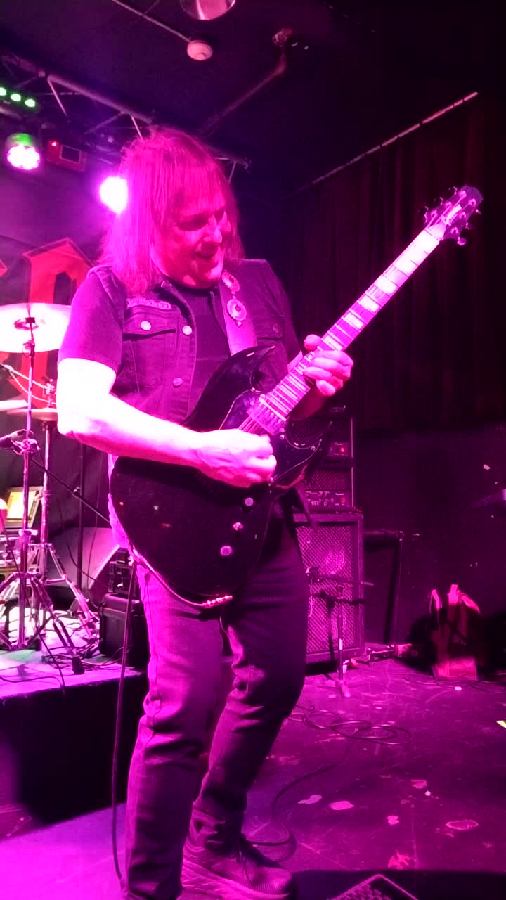 @MoonMaiden1975