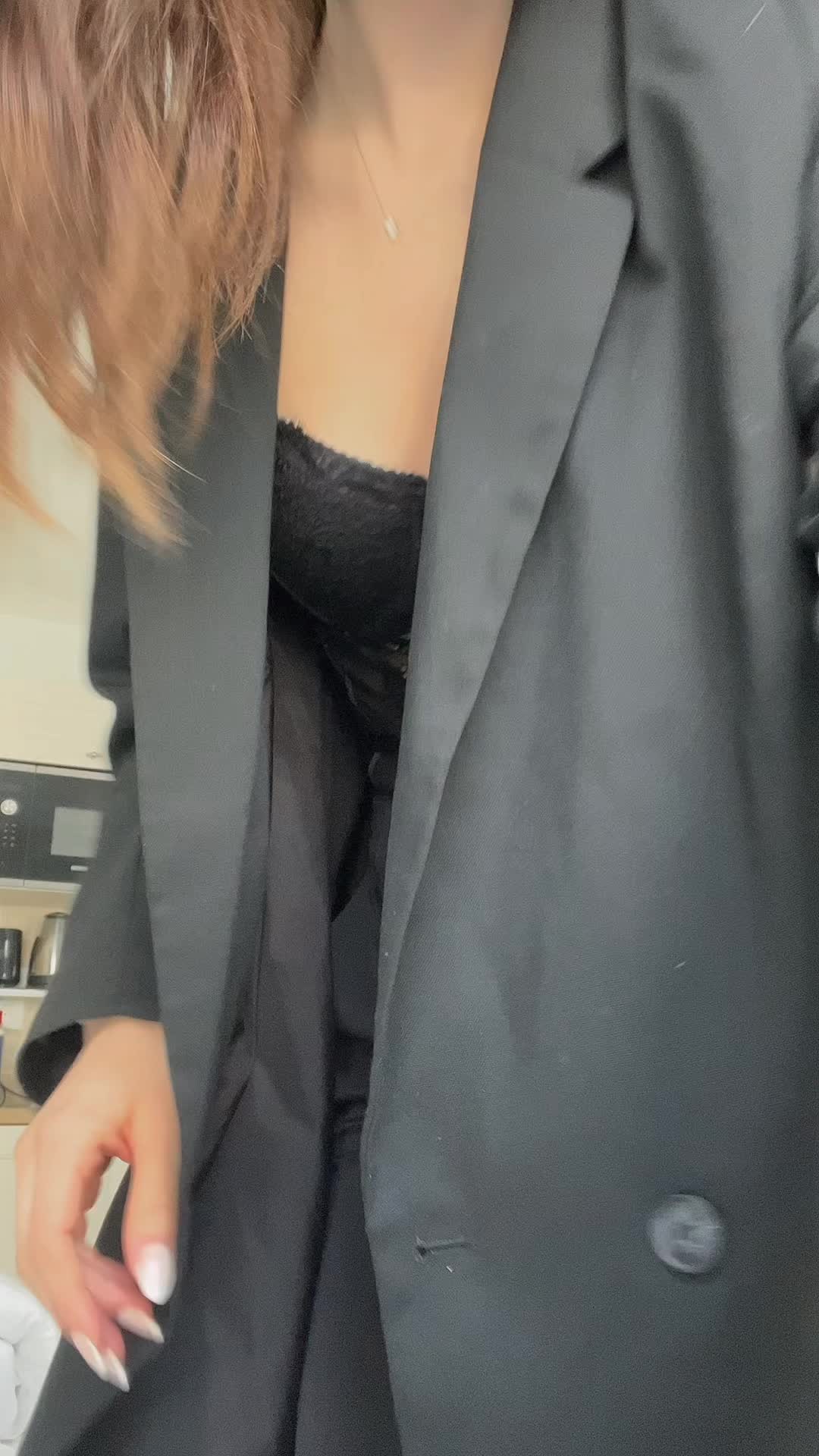 @𝖑𝖔𝖚𝖎𝖘𝖆
