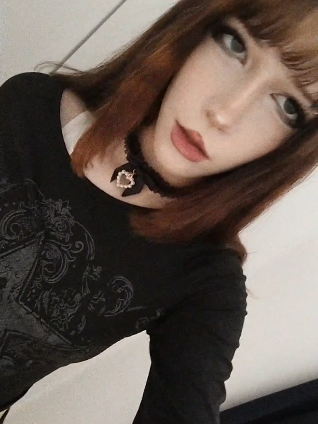 @:x