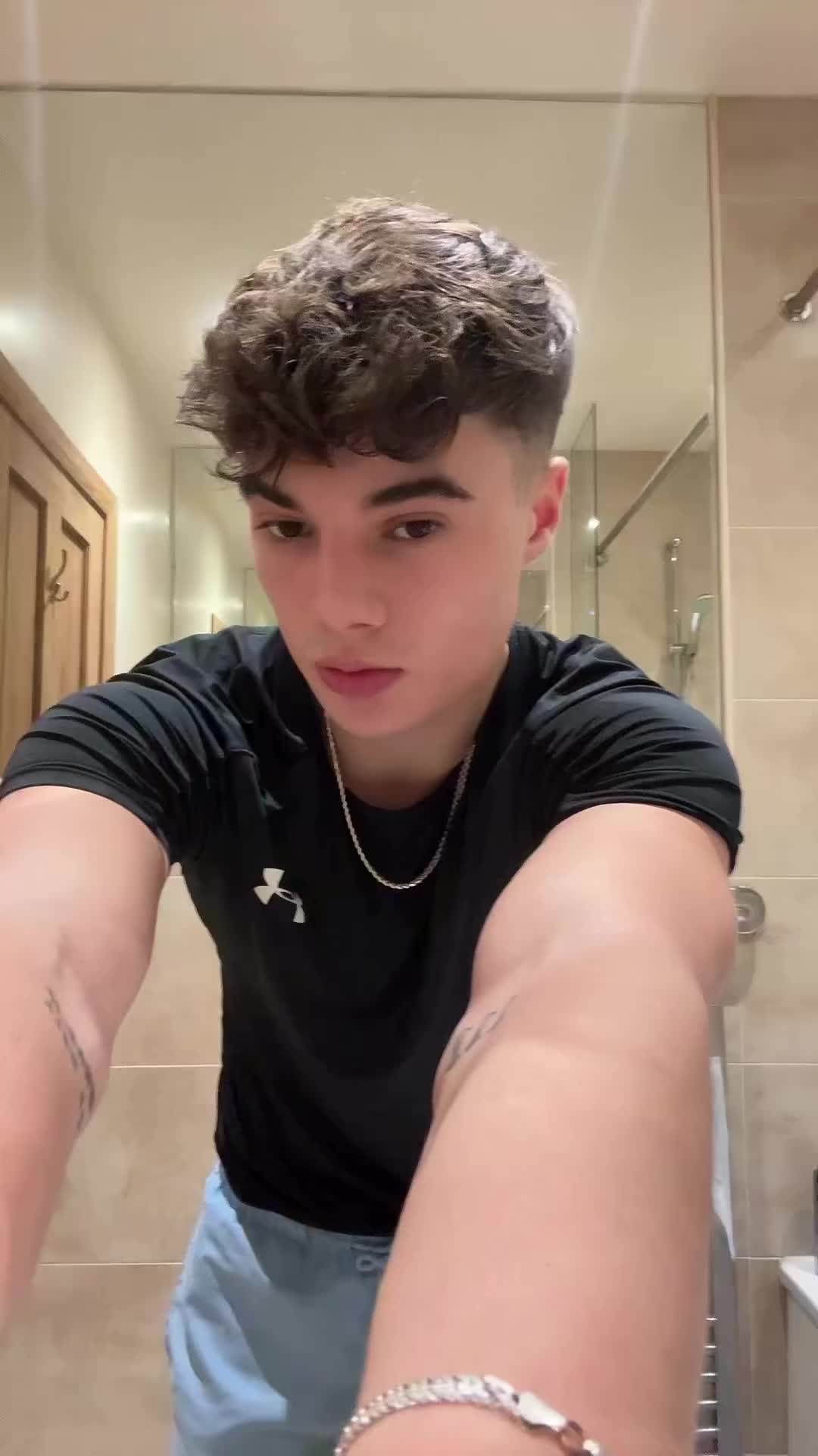 @LEEDS BOY
